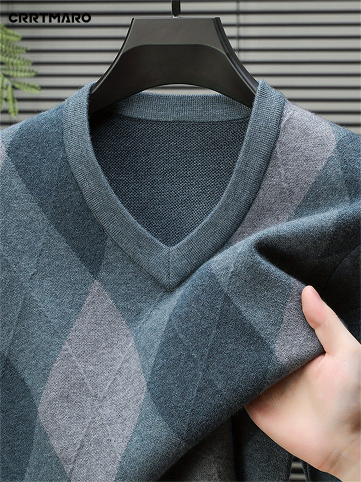 Warren | Classic Argyle V-Neck Sweater