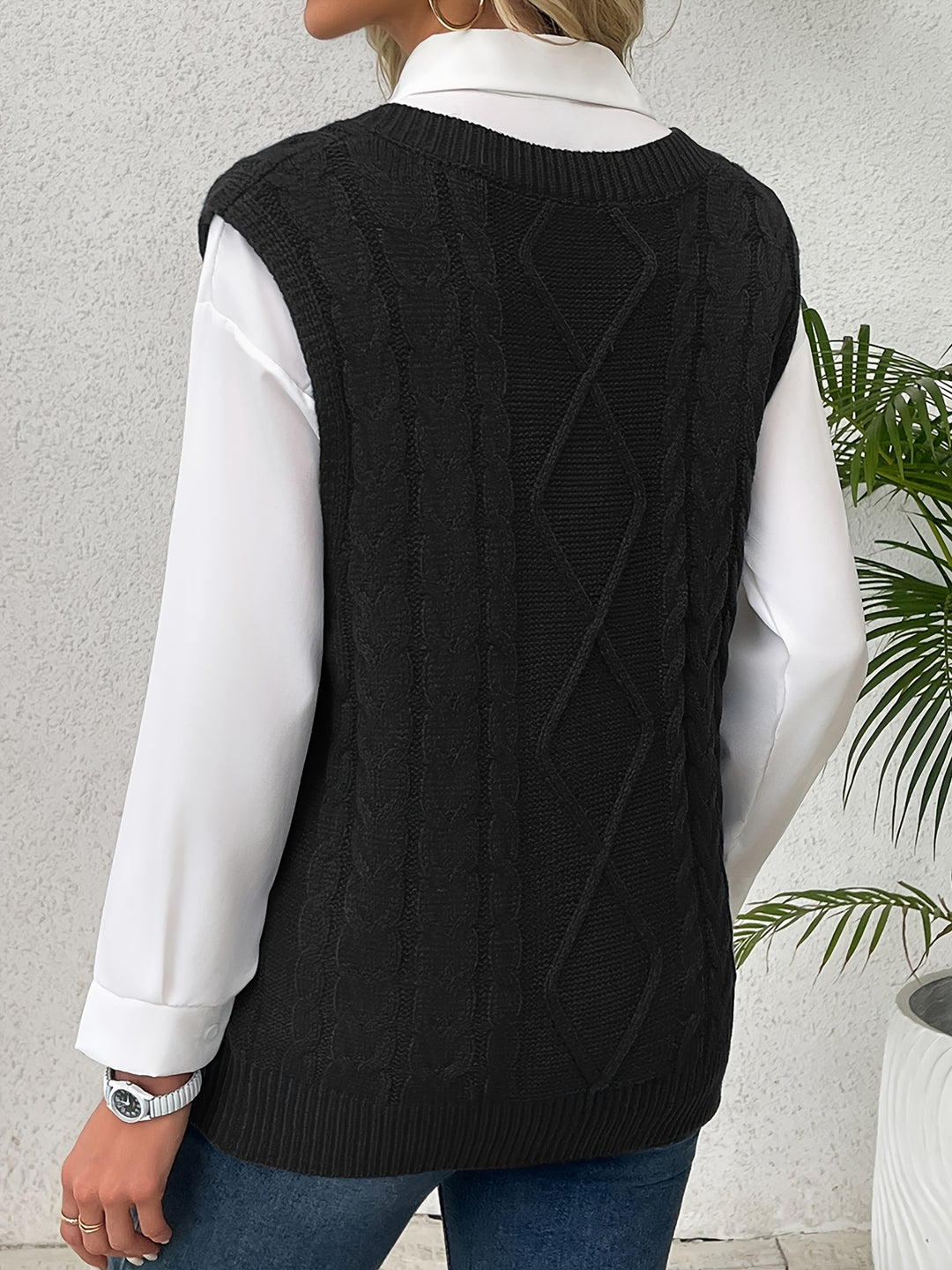 Cora | Cozy Cable-Knit V-Neck Sweater Vest