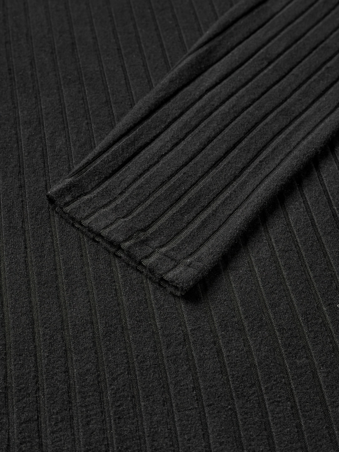 Xavier | Ribbed V-Neck Long Sleeve Top