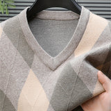Warren | Classic Argyle V-Neck Sweater