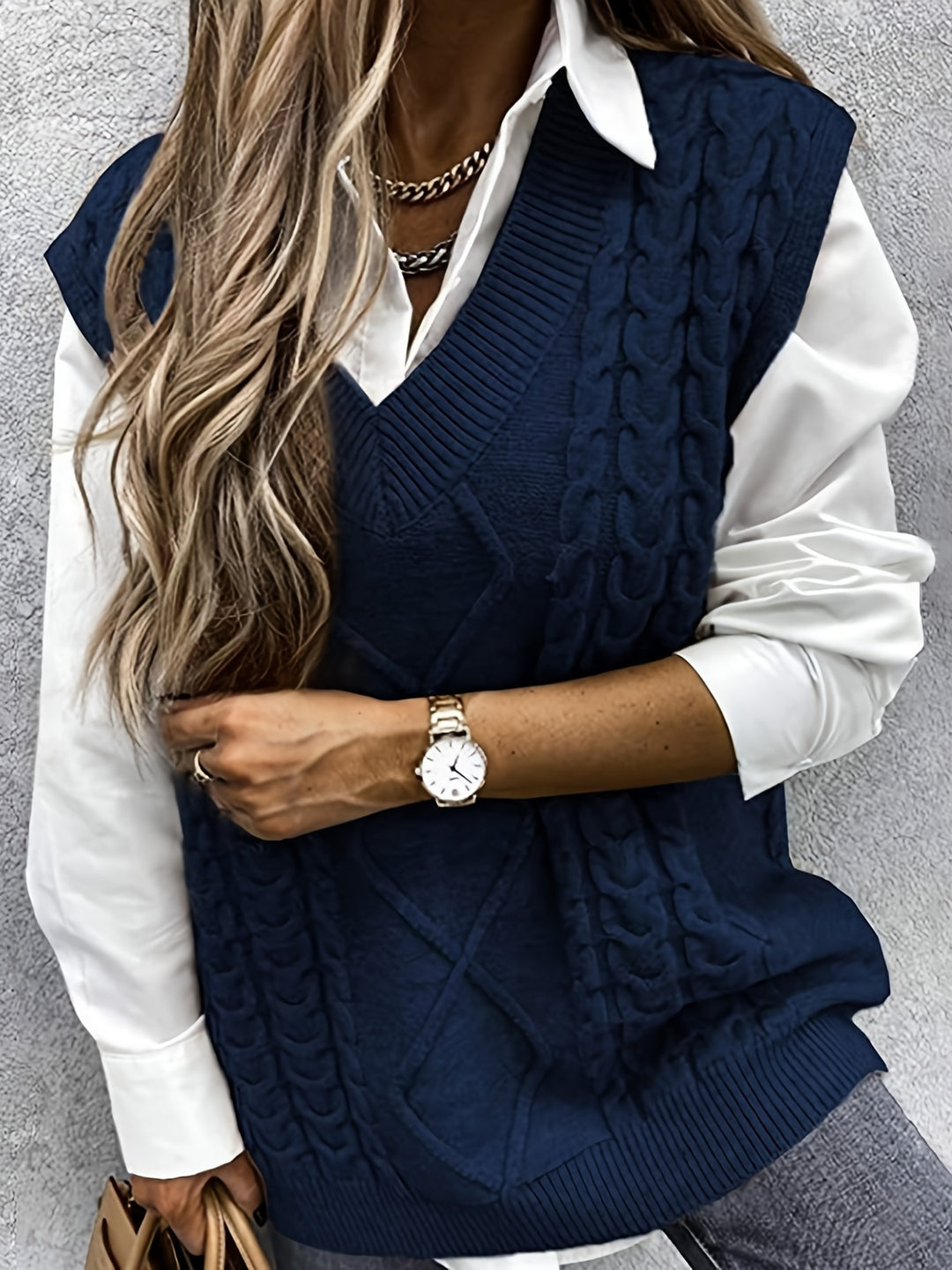 Cora | Cozy Cable-Knit V-Neck Sweater Vest