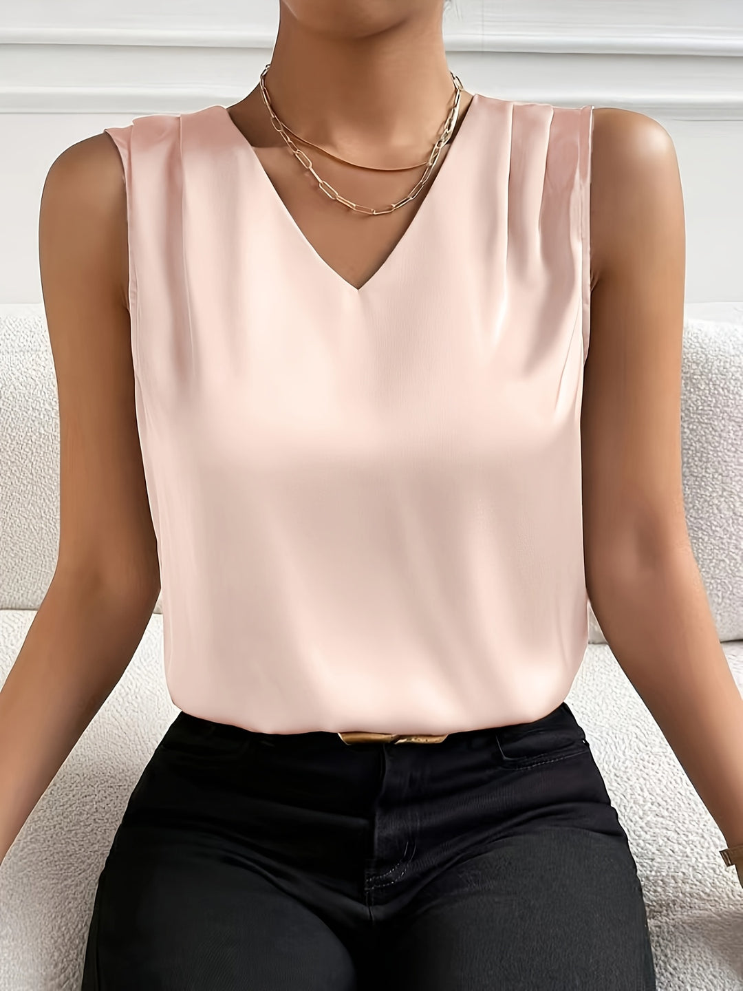 Elsie | Elegant Sleeveless V-Neck Top