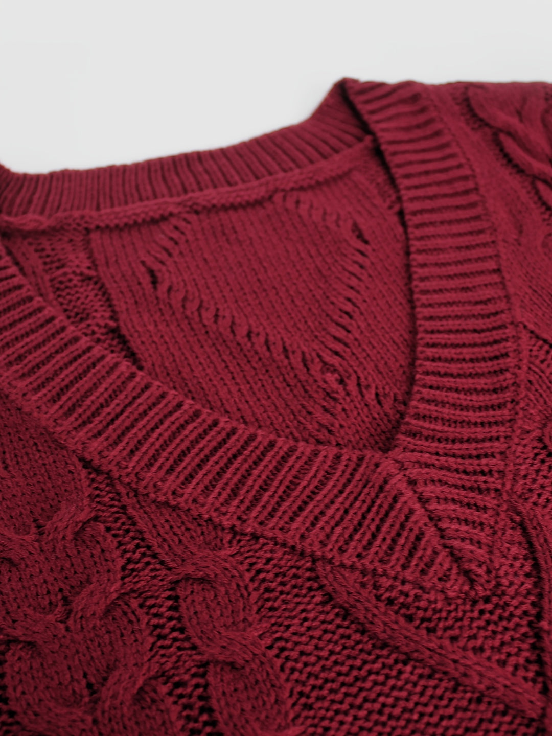 Cora | Cozy Cable-Knit V-Neck Sweater Vest