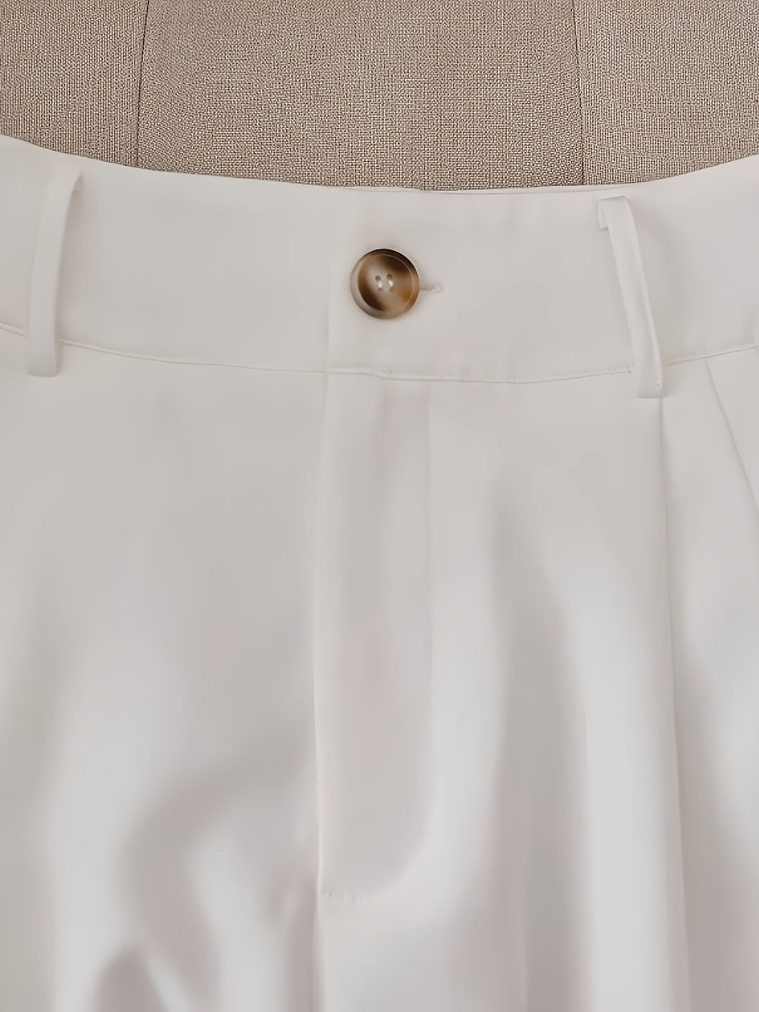 Blythe | Tailored High-Waist Shorts with Belt