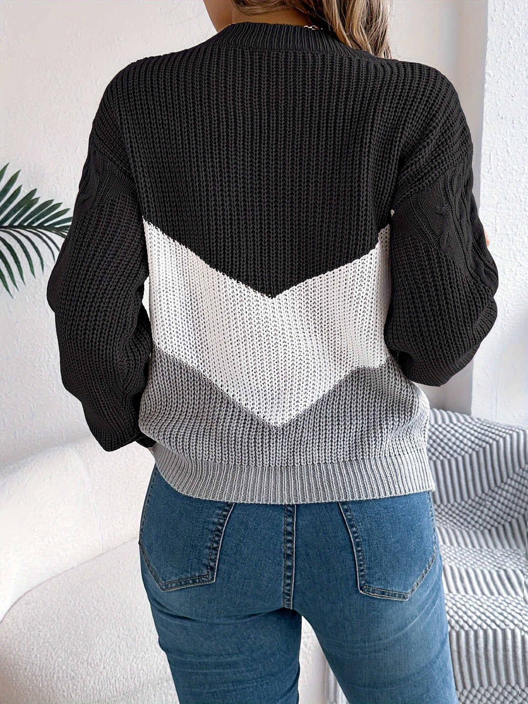 Blythe | Color-Block Round Neck Sweater