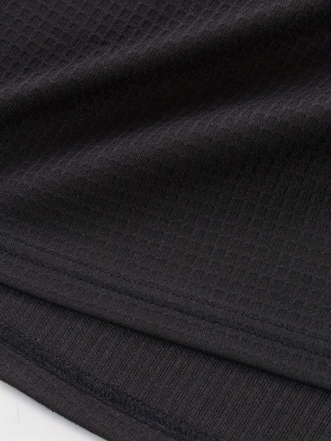 Curtis | Textured Long-Sleeve Henley