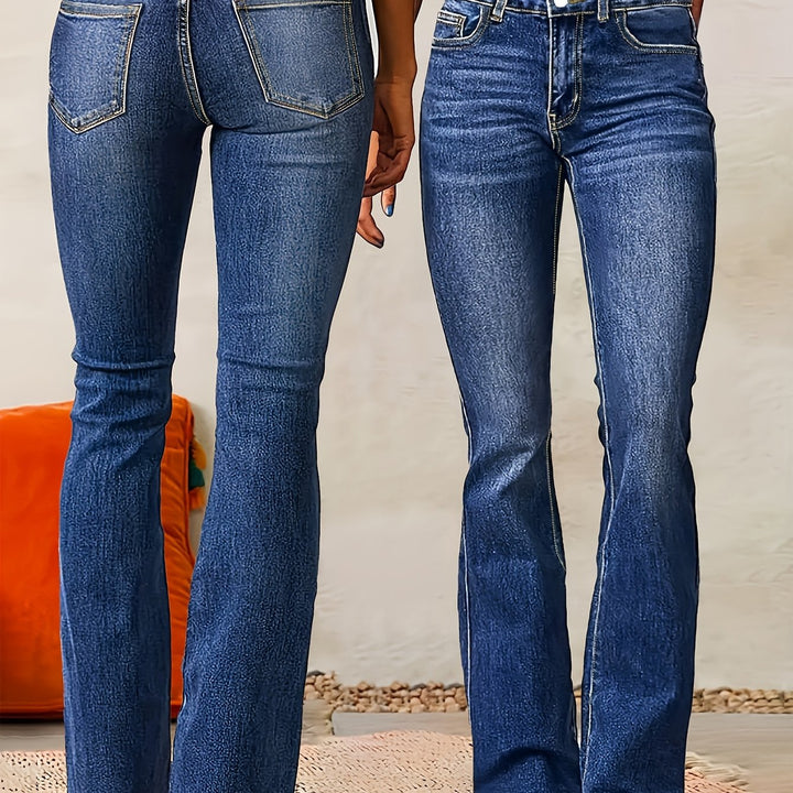 Priscilla | Classic Flared Jeans